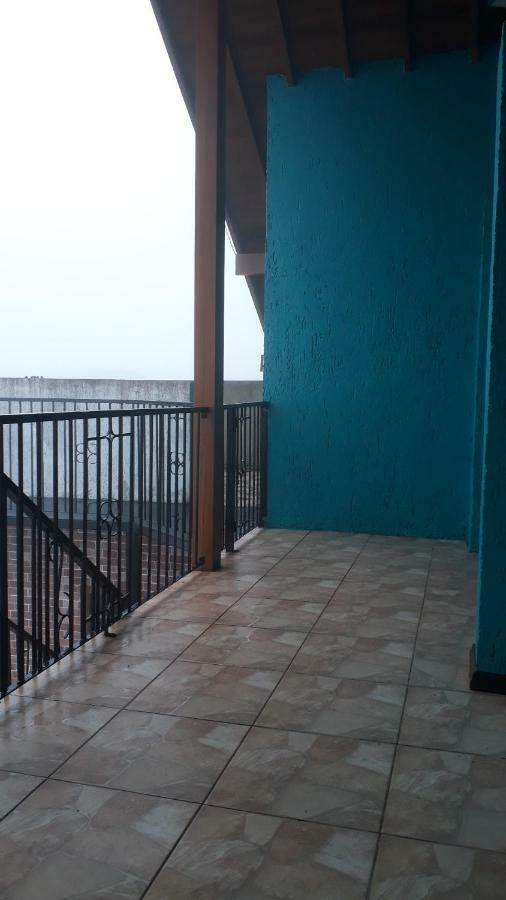 Paraiso Hostel *